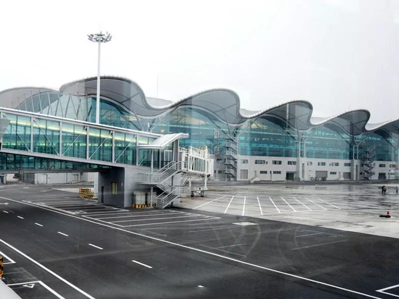 空港鉄骨造高層ビル